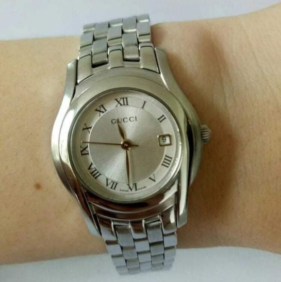AUTHENTIC VINTAGE GUCCI LADIES 5500L STAINLESS STEEL WATCH WITH BOX - Picture 2 of 12